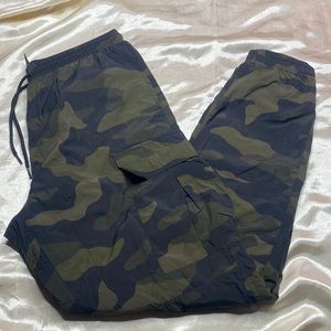 Pink Vs ultimate windbreaker pants size medium